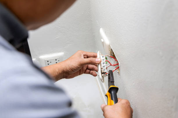 Best Licensed Electrician  in Brookfield, MO